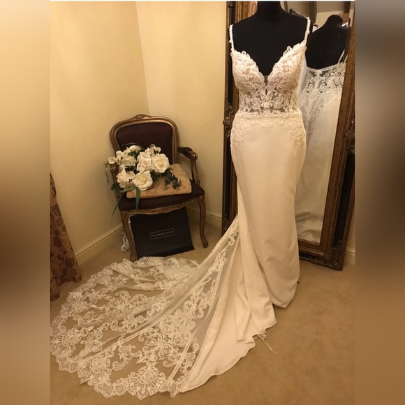 Sottero and Midgley "Cambridge" Gown - Picture 10 of 15